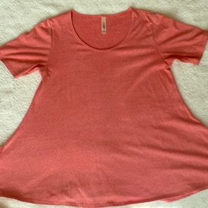 Like New, Cute LuLaRoe Perfect Tee Size Medium
